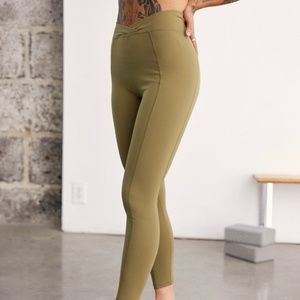 Mei Pang × Blush Legging in Olive Green